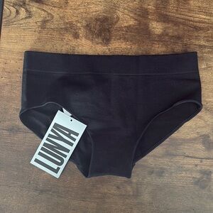 Lunya Seamless Modal Hipster Underwear - Black size XS - BRAND NEW WITH TAGS